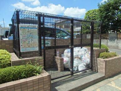 敷地内ゴミ置き場