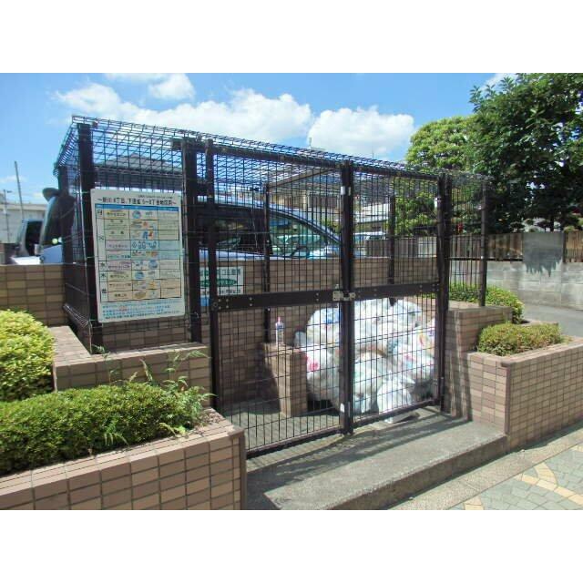 敷地内ゴミ置き場