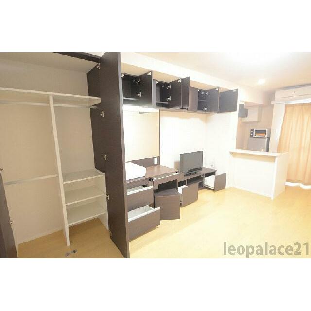 お部屋に収納たっぷり