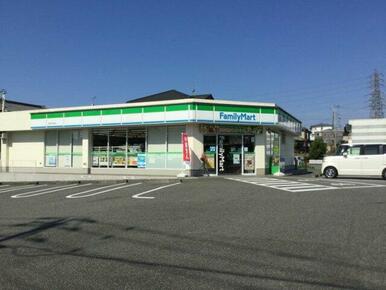 ファミリーマート 宇東川東町店