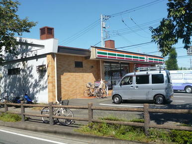 セブンイレブン国分寺東戸倉店