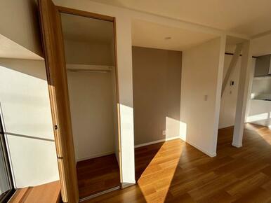 「LDK」広々とした収納スペースです