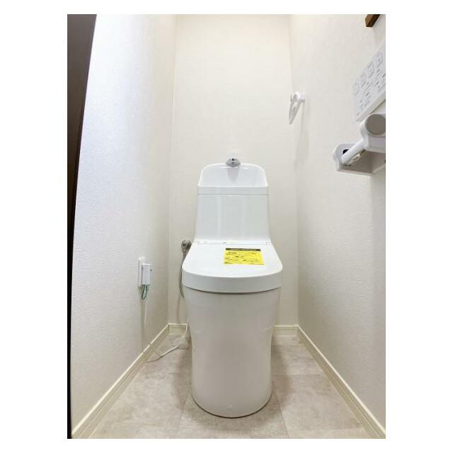 「2階トイレ」新品交換済みです