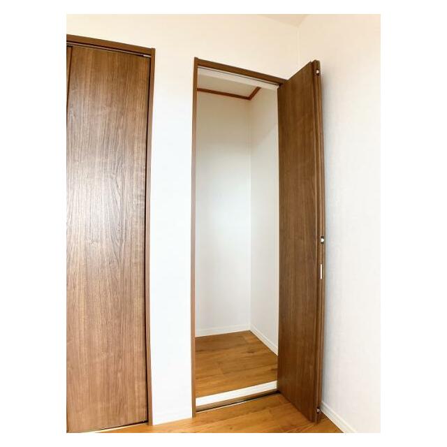 洋室１「収納２」