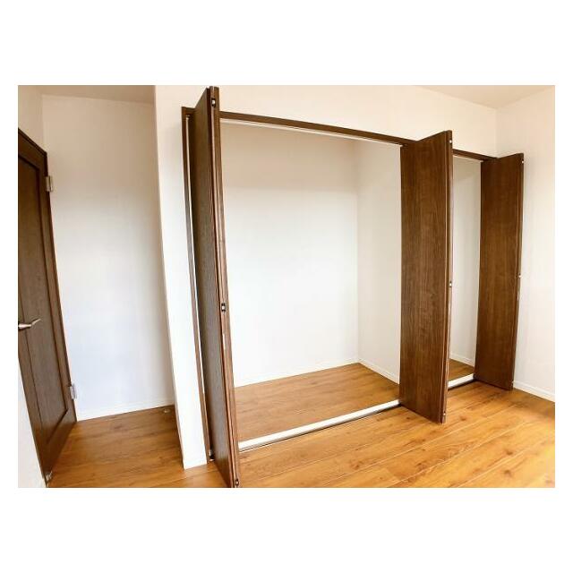 洋室1「収納１」