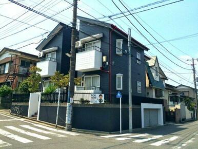 角地に立地しております