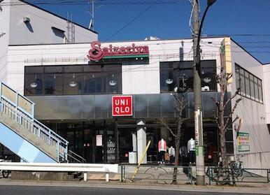 ユニクロ　世田谷上町店