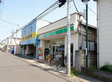 ローソンストア１００一ノ割駅前店