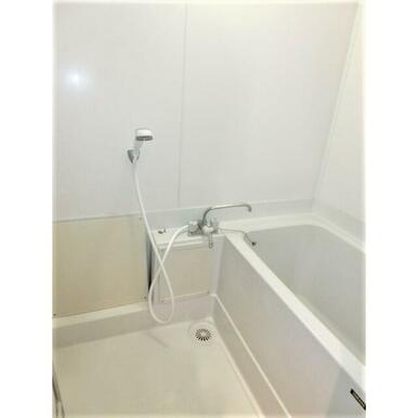 （2105）