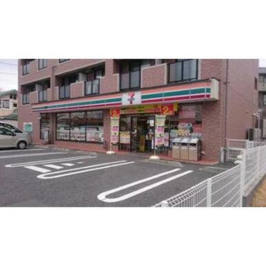 セブンイレブン町田金井入口店