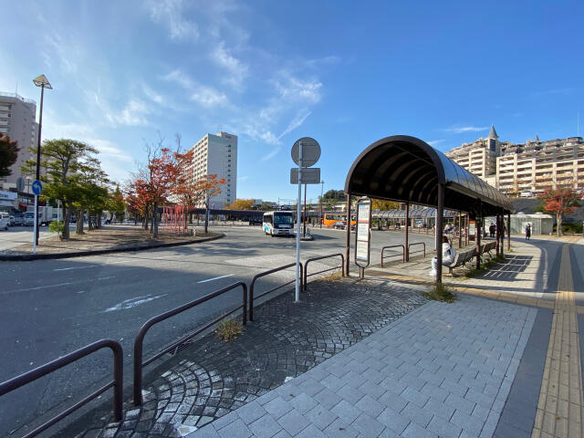 ブルーミングガーデン 横浜市栄区中野町１棟 4ldk 横浜市栄区の新築売戸建住宅の物件情報 一戸建て 新築 中古 横浜市中区の不動産情報なら株式会社クレアール 5fe1d9fda17f8d6ff6cce4