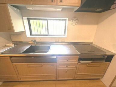 キッチンでお料理をお楽しみください