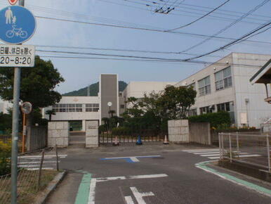 宇多津町立宇多津小学校