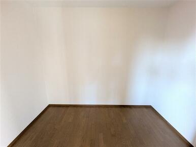 2F洋室のWICです。