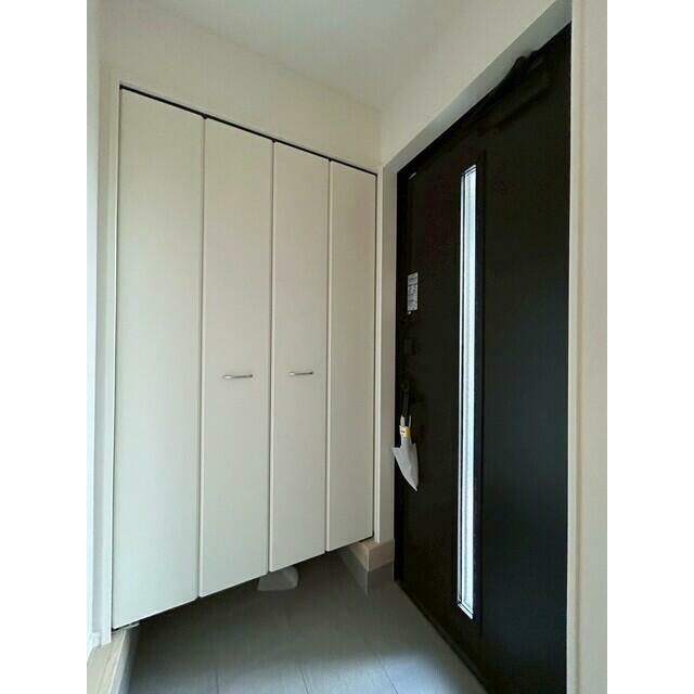 玄関には大容量の下駄箱あり！ 靴が好きな方にもおすすめです☆