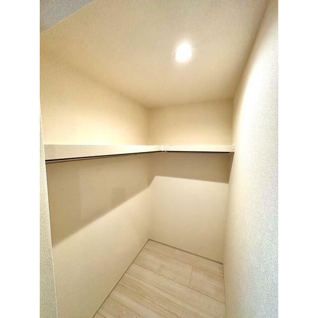 普段着もお気に入りの1着もここに収納！（1号棟）
