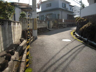 前面道路です。