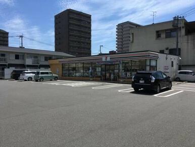 セブンイレブン大分中春日町店