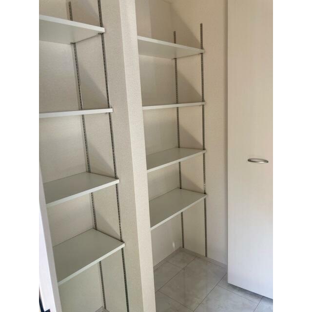 部屋をすっきりさせるのに欠かせない収納。まめに整理整頓したくなる！（3号棟）