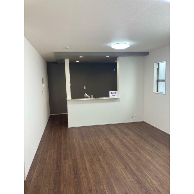 リラックスできる場所だからリビングは家具＆レイアウトにこだわりたい！（3号棟）