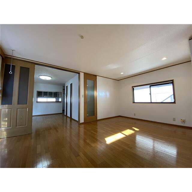 リビング（広々１２．２帖、その他６．５帖ダイニング）