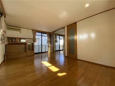 リビング（広々１２．２帖、その他６．５帖ダイニング）