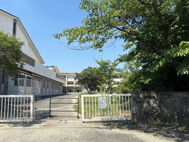 日進中学校