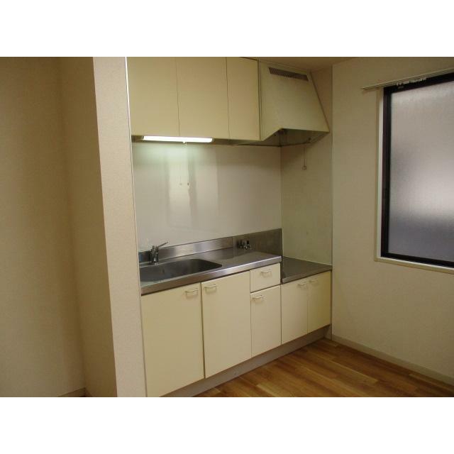 収納がたくさんあるキッチンです☆