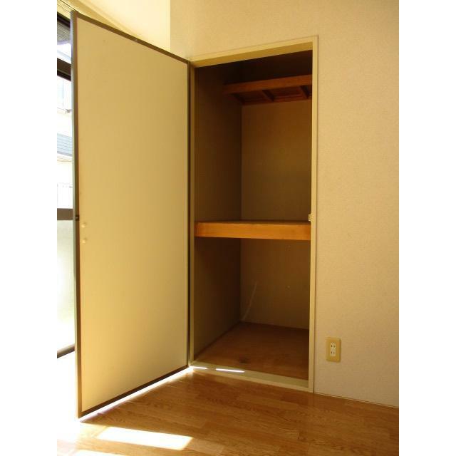 奥行きのある収納です☆