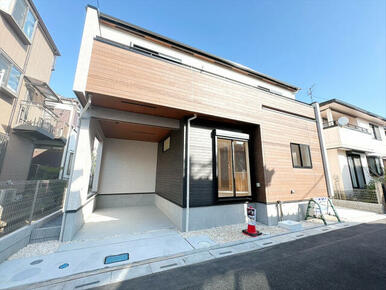 【外観写真】耐震等級3・制震ダンパー採用に加え、長期優良住宅仕様で安心感のある住まいです。