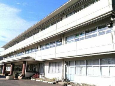 八街市立川上小学校