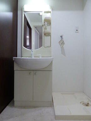 ★嬉しい洗髪洗面台・室内洗濯機置場です★