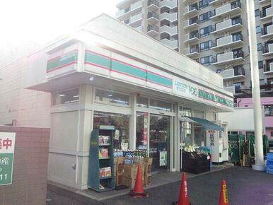 ローソンストア100大宮下町二丁目店