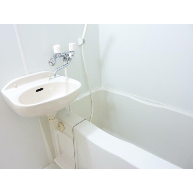 浴室換気乾燥機付きのお風呂です。