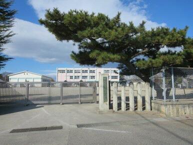 鈴鹿市立若松小学校