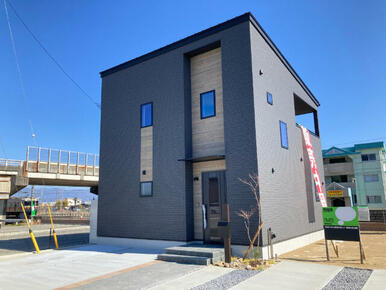 目を見張る建物