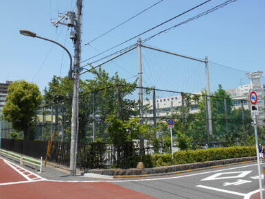 江東区立大島西中学校