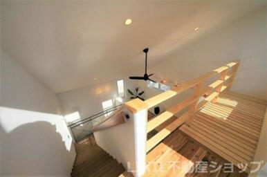 ウッド調の暖かいお家