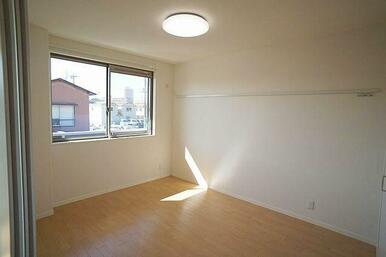 ハンガーフック付き化粧幕板がございます