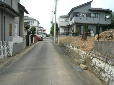 物件南側から道路