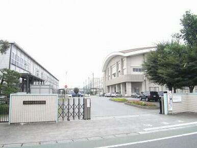 雀宮中学校　871ｍ/徒歩11分、車3分