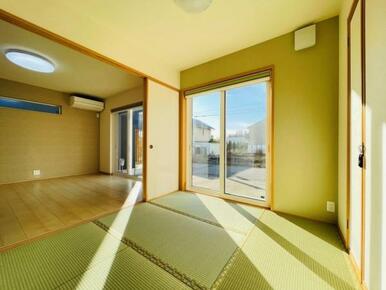 お子さまの遊び場やお昼寝スペースに、タタミのある穏やかな暮らし＾＾