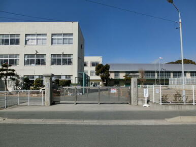 豊橋市立牛川小学校