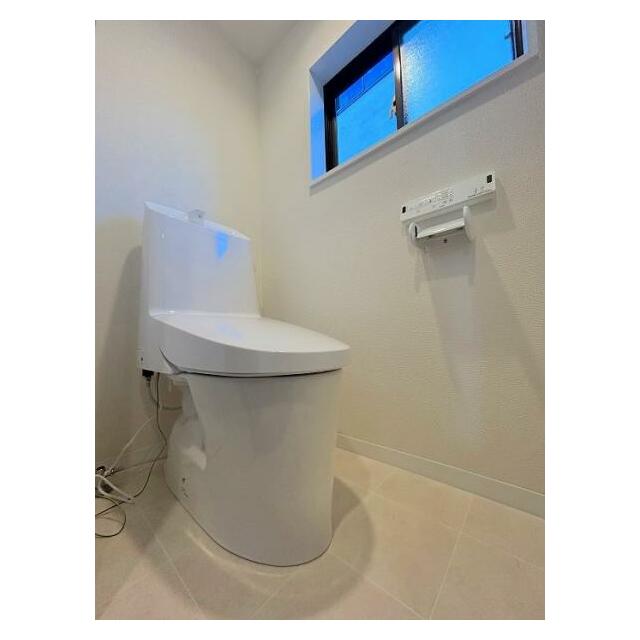 「トイレ」新品に交換済みです。