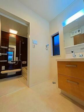 「洗面脱衣所」