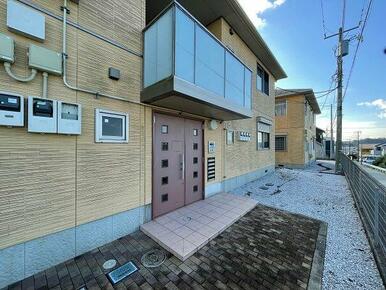 ☆防犯の為、敷地に砂利を敷いております♪