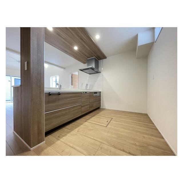 リビングの様子を見ながら家事ができるので小さなお子さまがいるご家庭も安心です＾＾