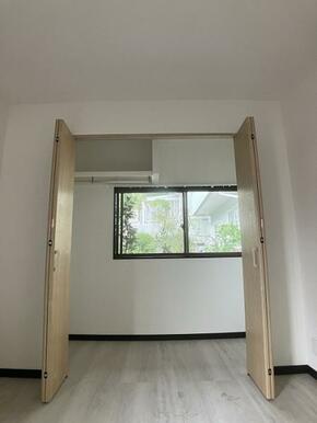 洋室2クローゼット