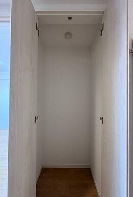 北東側洋室　別角度