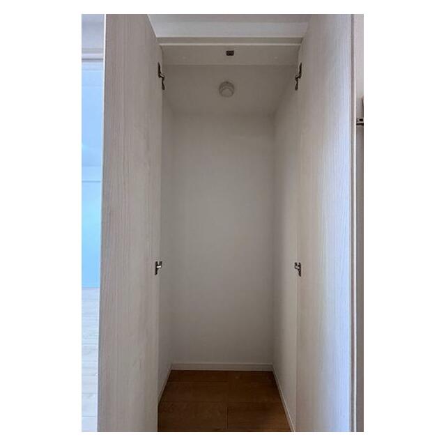 北東側洋室　別角度